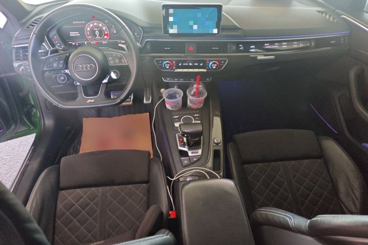 Used Audi RS 4 2019 RS 4 2.9T Avant Center Console