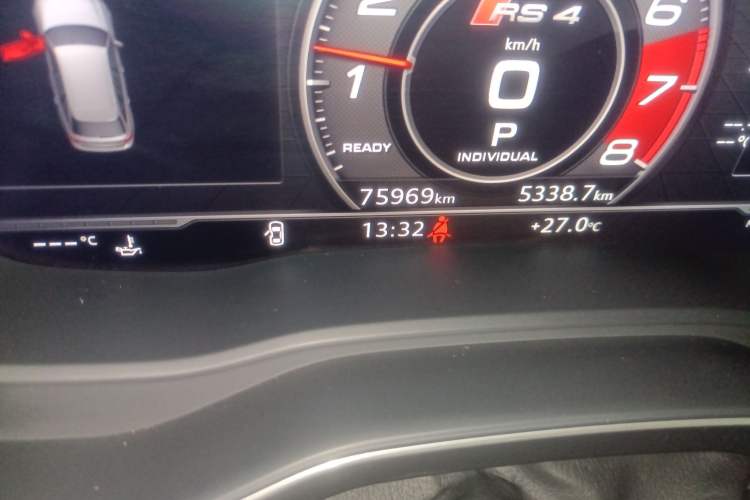 Used Audi RS 4 2019 RS 4 2.9T Avant Odometer Close Up