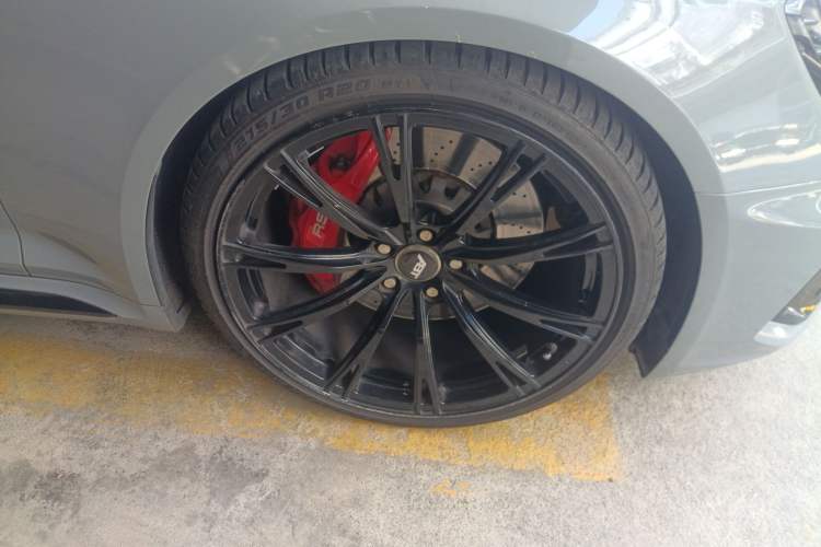 Used Audi RS 4 2019 RS 4 2.9T Avant Right Front Wheel Hub