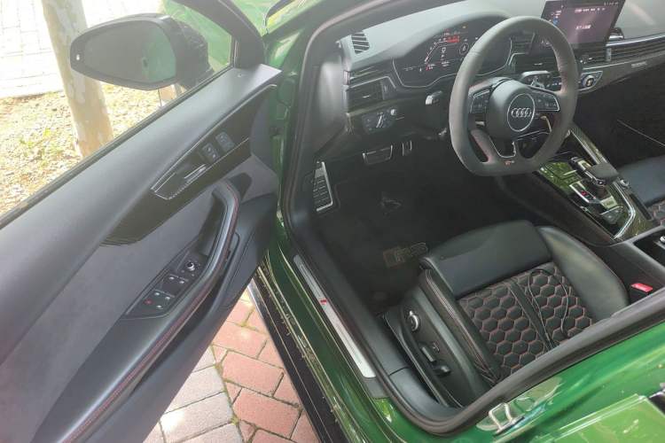 Used Audi RS 4 2020 RS 4 2.9T Avant Driver Seat