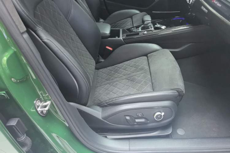 Used Audi RS 4 2020 RS 4 2.9T Avant Right Front Seat