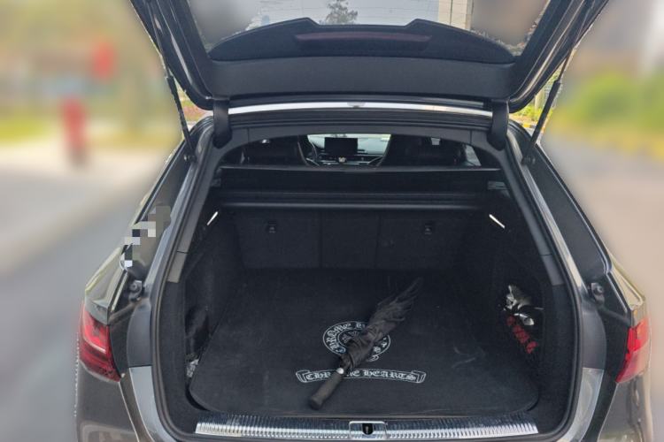 Used Audi RS 4 2021 RS4 Avant Obsidian Edition Trunk