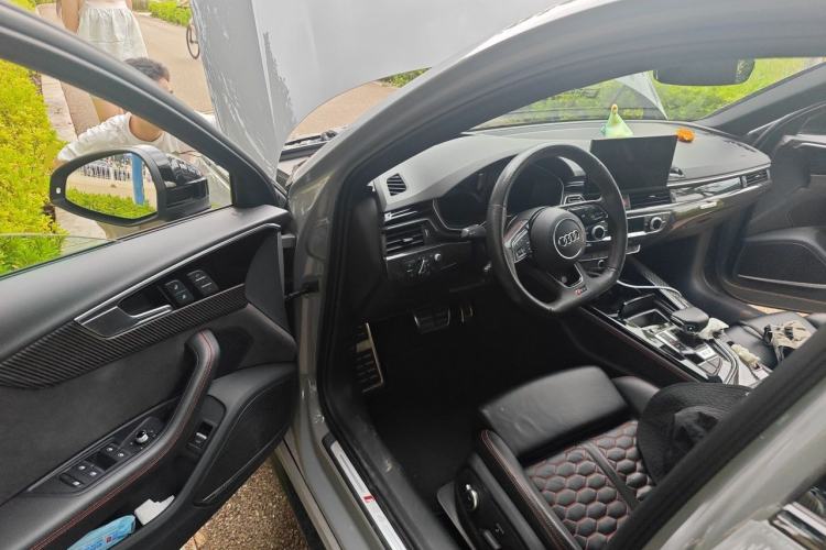 Used Audi RS 4 2021 RS4 Avant Obsidian Edition Driver Seat