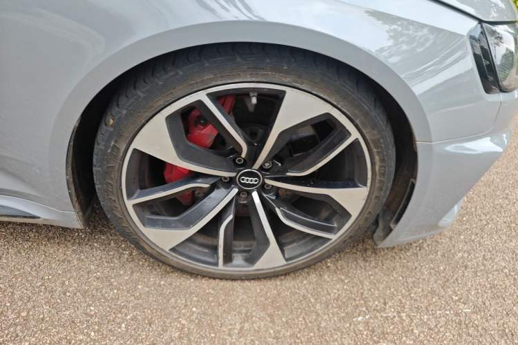 Used Audi RS 4 2021 RS4 Avant Obsidian Edition Right Front Wheel Hub