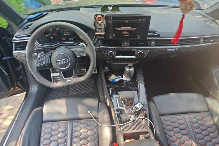 Used Audi RS 4 2022 RS4 Avant Obsidian Edition Center Console