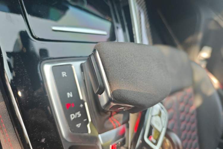 Used Audi RS 4 2022 RS4 Avant Obsidian Edition Gear Lever