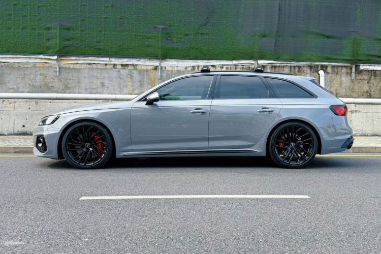 Used Audi RS 4 2022 RS4 Avant Obsidian Edition Left Side