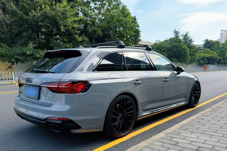 Used Audi RS 4 2022 RS4 Avant Obsidian Edition Rear Right 45 Deg