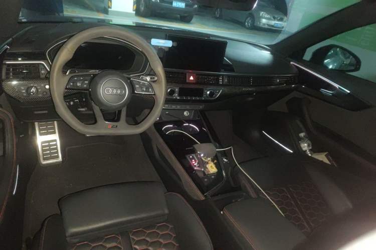 Used Audi RS 4 2022 RS4 Avant Obsidian Edition Center Console