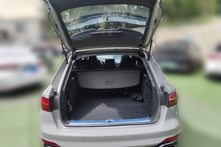 Used Audi RS 4 2023 RS4 Avant Standard Edition Trunk
