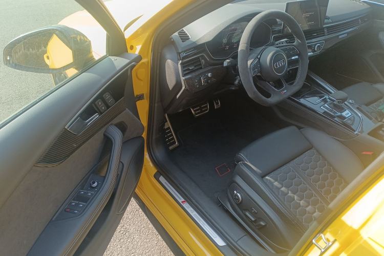 Used Audi RS 4 2023 RS4 Avant Obsidian Edition Driver Seat