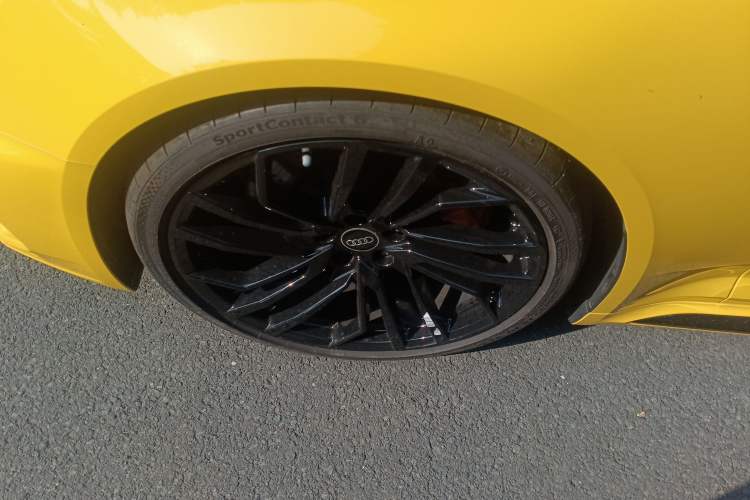 Used Audi RS 4 2023 RS4 Avant Obsidian Edition Left Front Wheel Hub