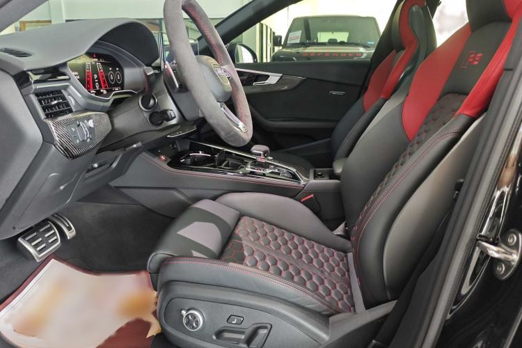 Used Audi RS 4 2024 RS4 Avant Prestige Edition Interior 4