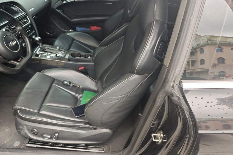 Used Audi RS 5 2012 RS 5 Coupe Left Front Seat