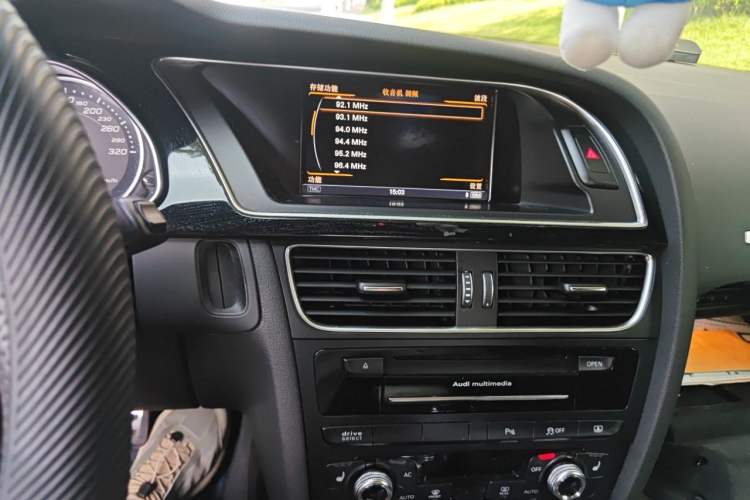 Used Audi RS 5 2012 RS 5 Coupe Audio And AC Panel