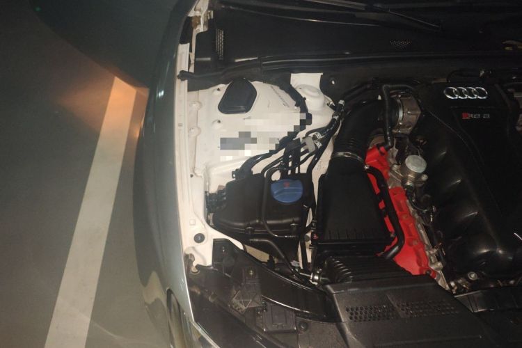 Used Audi RS 5 2012 RS 5 Coupe Engine Bay Right