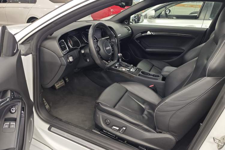 Used Audi RS 5 2012 RS 5 Coupe Interior 2