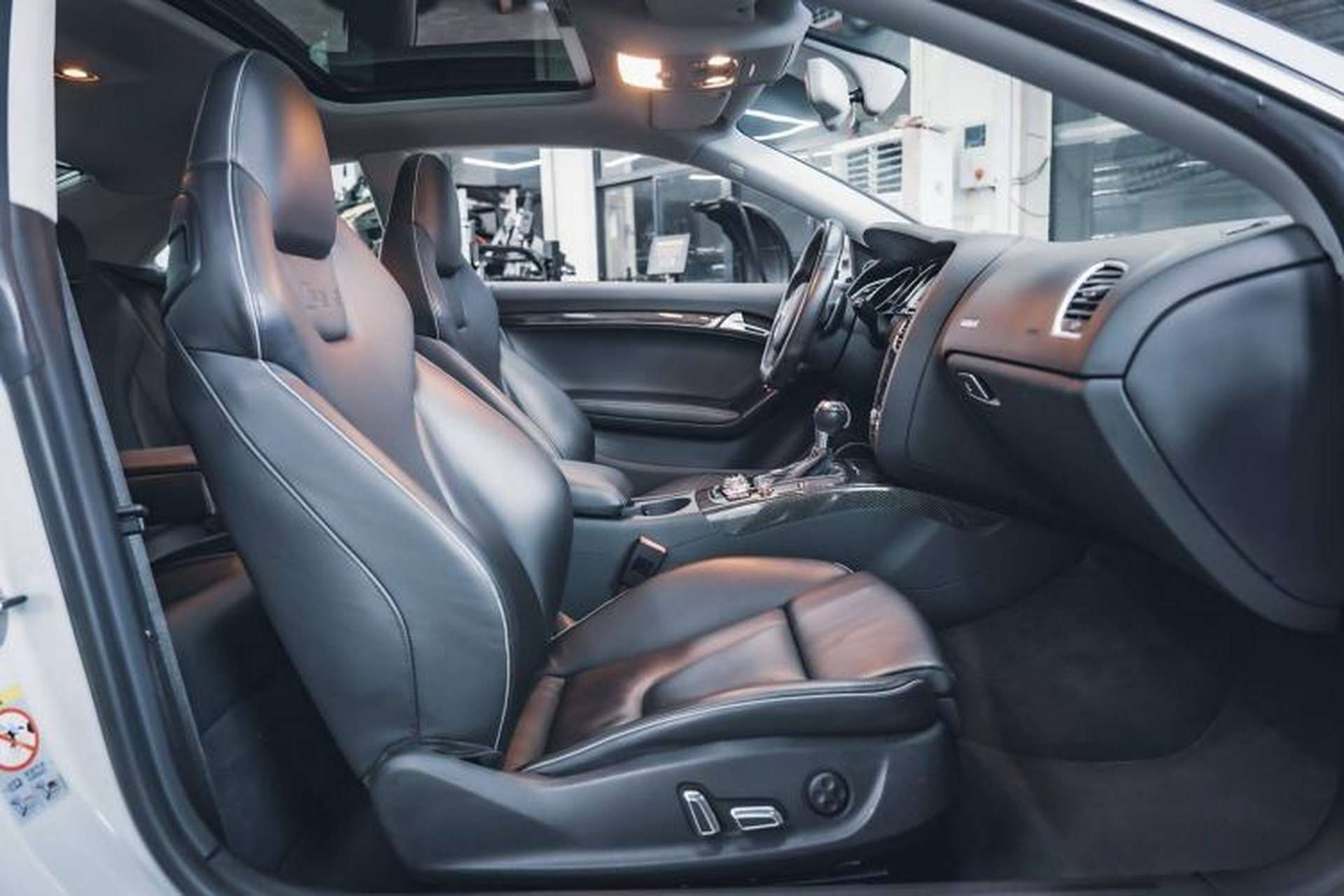 Used Audi RS 5 2012 RS 5 Coupe Interior 9