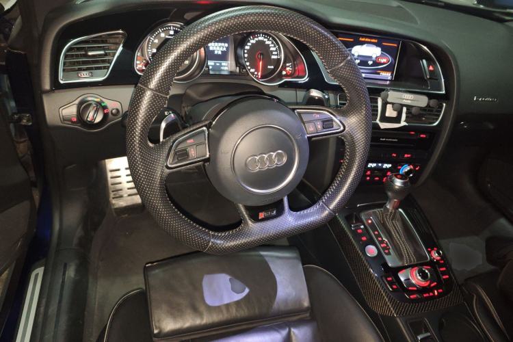Used Audi RS 5 2013 RS 5 Cabriolet Steering Wheel