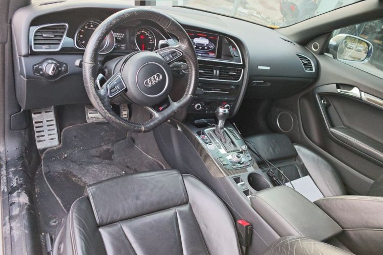 Used Audi RS 5 2013 RS 5 Cabriolet Center Console