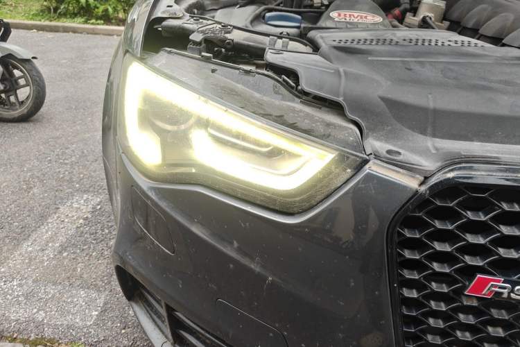 Used Audi RS 5 2013 RS 5 Cabriolet Right Front Headlight