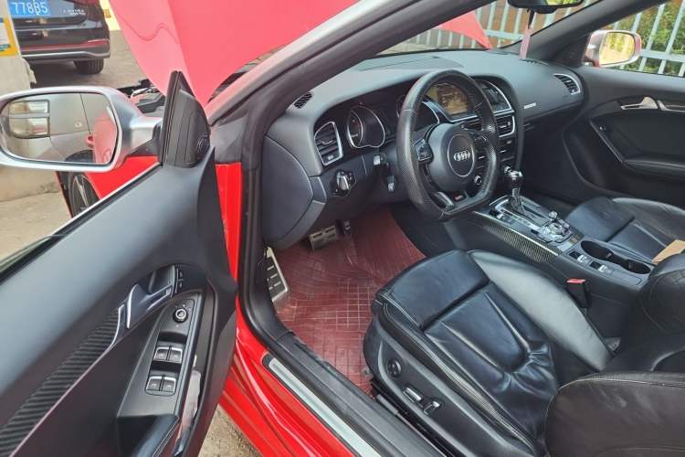 Used Audi RS 5 2013 RS 5 Cabriolet Driver Seat