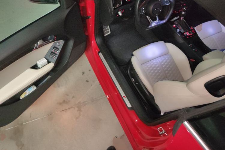 Used Audi RS 5 2013 RS 5 Cabriolet Driver Seat