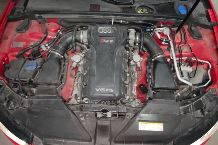 Used Audi RS 5 2013 RS 5 Cabriolet Engine Bay