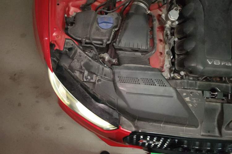 Used Audi RS 5 2013 RS 5 Cabriolet Engine Bay Right