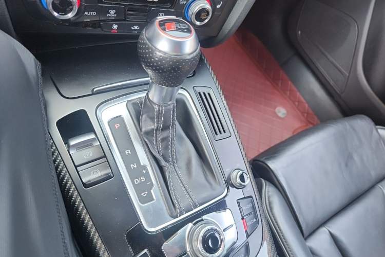 Used Audi RS 5 2013 RS 5 Cabriolet Gear Lever