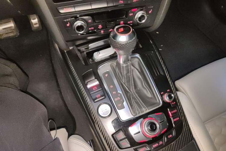 Used Audi RS 5 2013 RS 5 Cabriolet Gear Lever