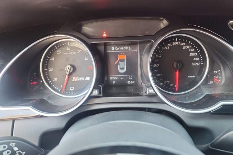 Used Audi RS 5 2013 RS 5 Cabriolet Odometer Close Up