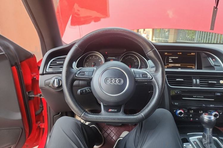 Used Audi RS 5 2013 RS 5 Cabriolet Steering Wheel