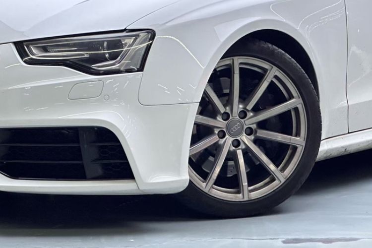 Used Audi RS 5 2013 RS 5 Cabriolet Exterior 3