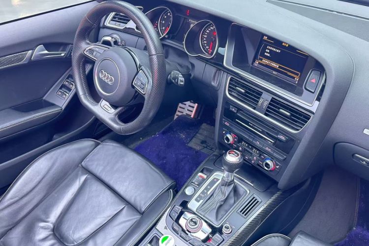 Used Audi RS 5 2013 RS 5 Cabriolet Interior 5
