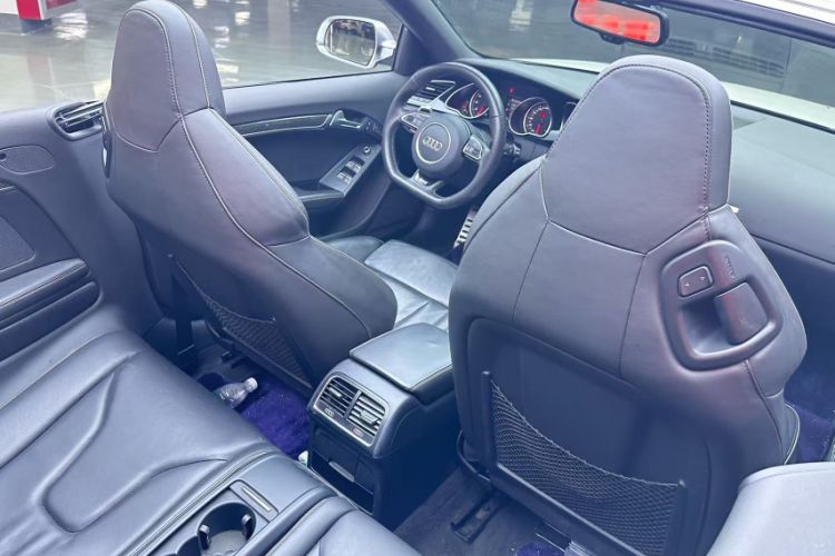 Used Audi RS 5 2013 RS 5 Cabriolet Interior 9
