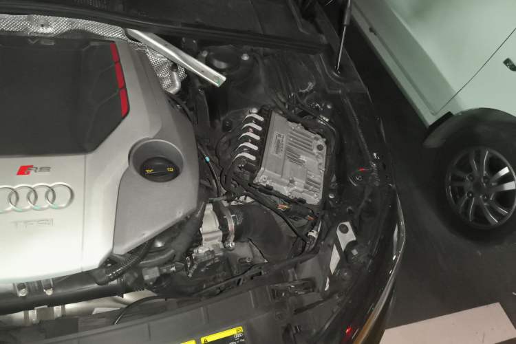 Used Audi RS 5 2019 RS 5 2.9T Coupe Engine Bay Left