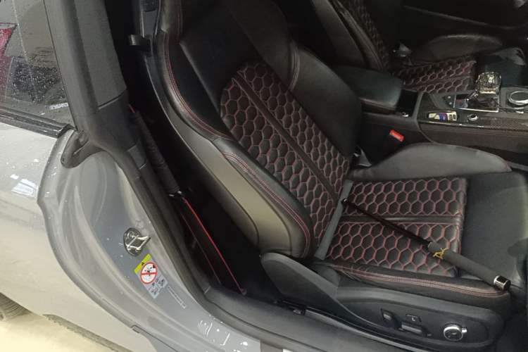 Used Audi RS 5 2019 RS 5 2.9T Coupe Right Front Seat