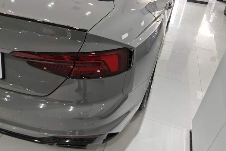 Used Audi RS 5 2019 RS 5 2.9T Coupe Right Rear Taillight
