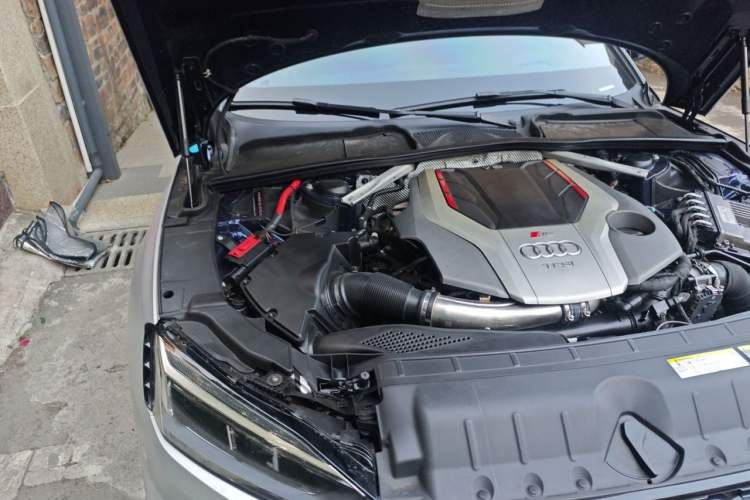 Used Audi RS 5 2019 RS 5 2.9T Coupe Engine Bay Right