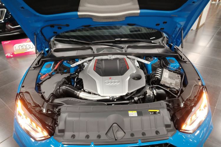 Used Audi RS 5 2020 RS 5 2.9T Coupe Engine Bay