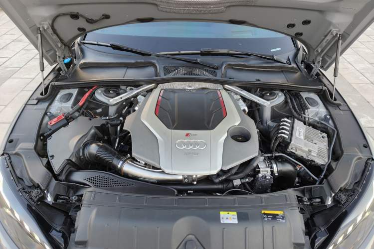 Used Audi RS 5 2020 RS 5 2.9T Sportback Engine Bay