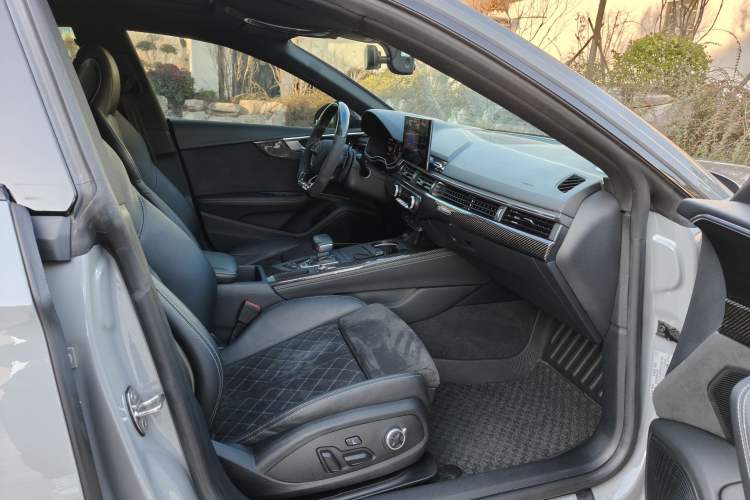 Used Audi RS 5 2020 RS 5 2.9T Sportback Right Front Seat