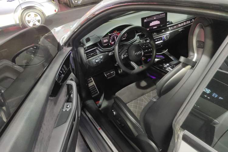 Used Audi RS 5 2020 RS 5 2.9T Coupe Interior 3
