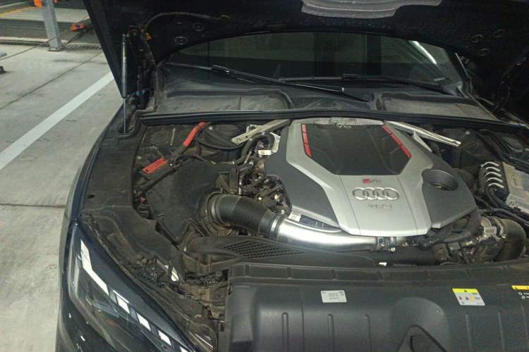 Used Audi RS 5 2021 RS 5 2.9T Sportback Obsidian Edition Engine Bay Right