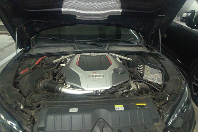 Used Audi RS 5 2021 RS 5 2.9T Sportback Obsidian Edition Engine Bay