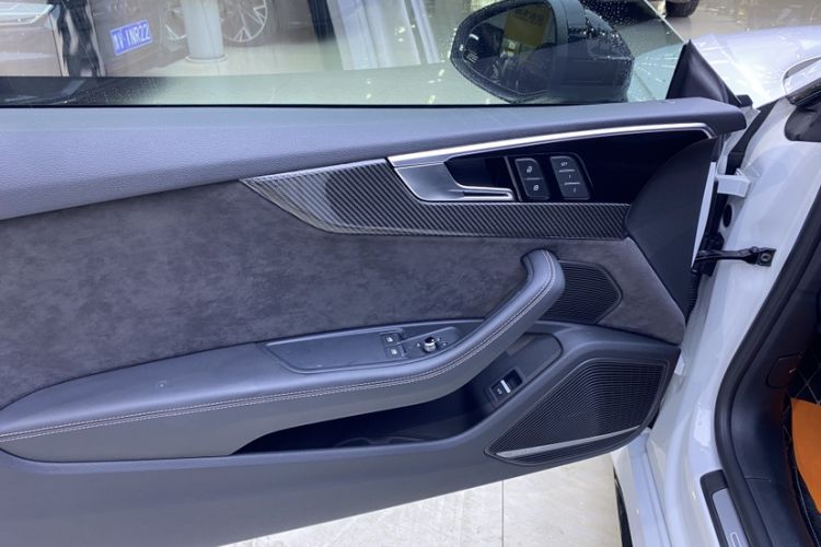 Used Audi RS 5 2021 RS 5 2.9T Coupe Dark Gold Edition Interior 8
