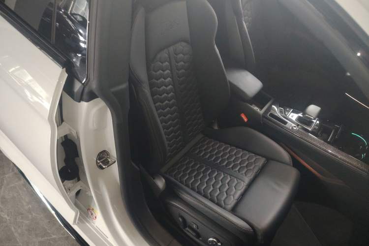 Used Audi RS 5 2021 RS 5 2.9T Sportback Dark Gold Edition Right Front Seat