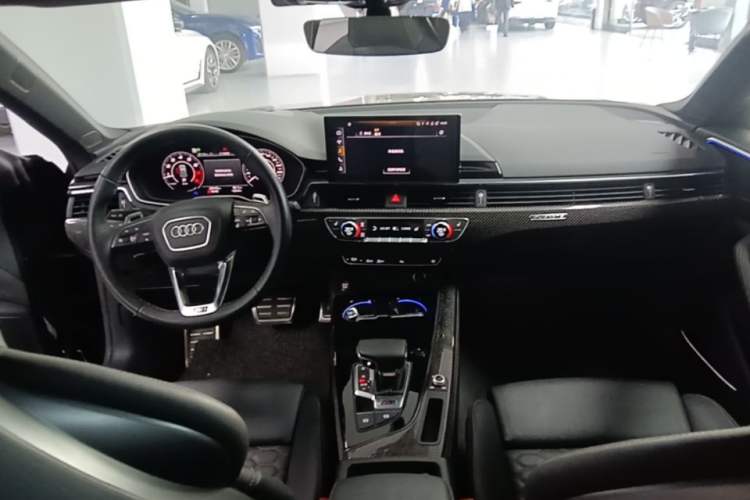 Used Audi RS 5 2022 RS 5 2.9T Sportback Dark Gold Edition Center Console