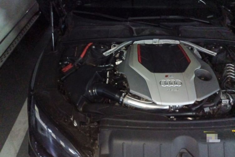 Used Audi RS 5 2022 RS 5 2.9T Coupe Obsidian Edition Engine Bay Right